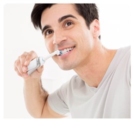Oral-B Pilli Diş Fırçası Yetişkin DB4